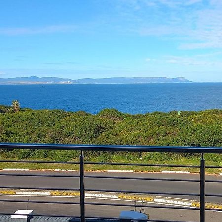 The Whale'S Tale Guesthouse Hermanus Bagian luar foto