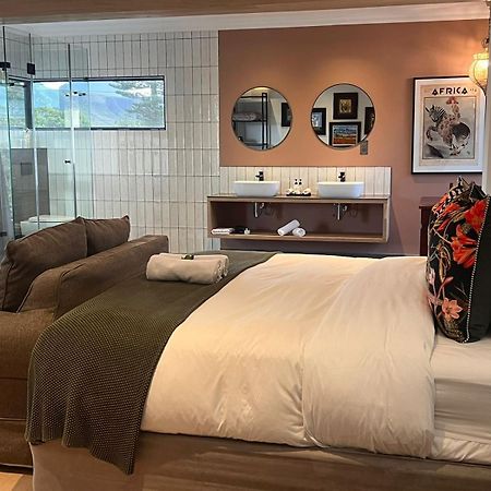 The Whale'S Tale Guesthouse Hermanus Bagian luar foto