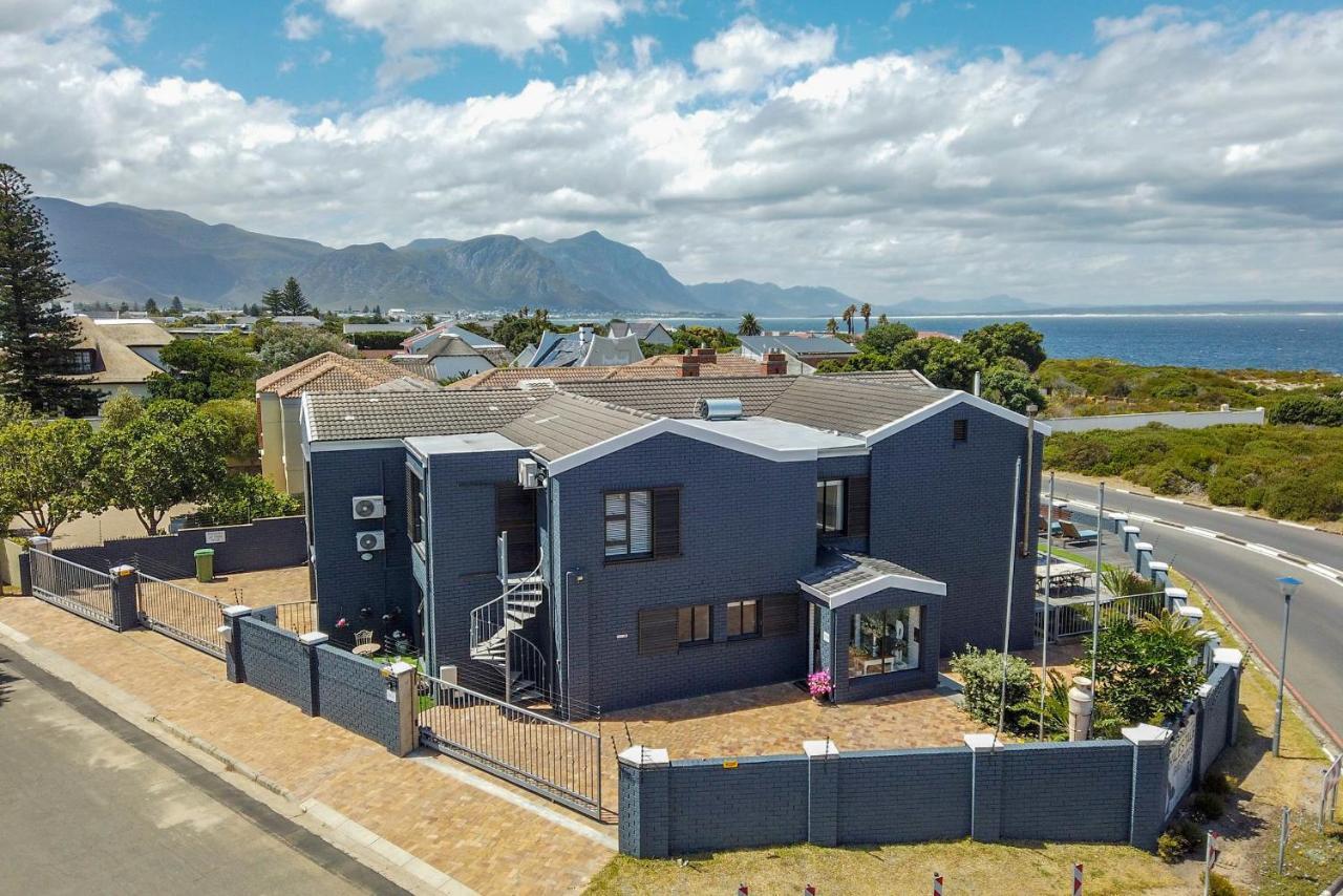 The Whale'S Tale Guesthouse Hermanus Bagian luar foto