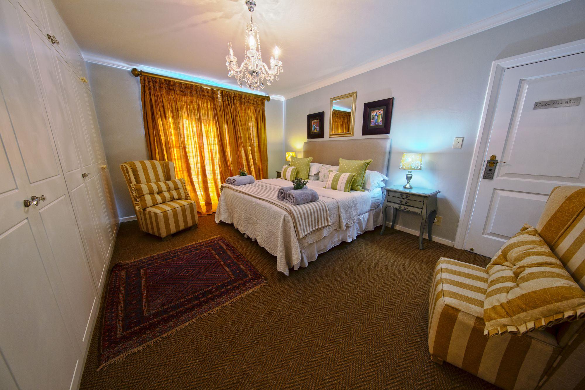 The Whale'S Tale Guesthouse Hermanus Bagian luar foto